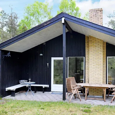 6 Person In * Hadsund